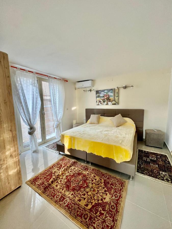 Shkreli Apartments Sarandë Eksteriør billede